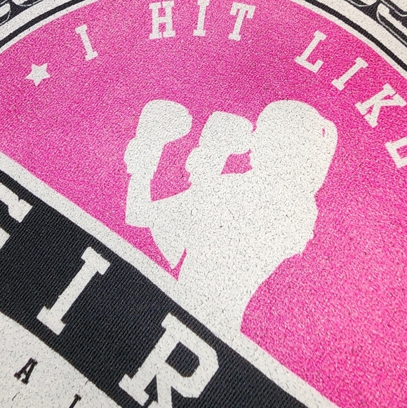 I hit like a girl tshirt - Picture 2 of 3